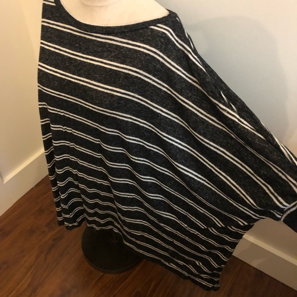 Striped Tunic Top - Picture 2 of 3